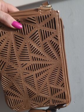 Laser-Cut Geometric Brown Crossbody, zip up purse